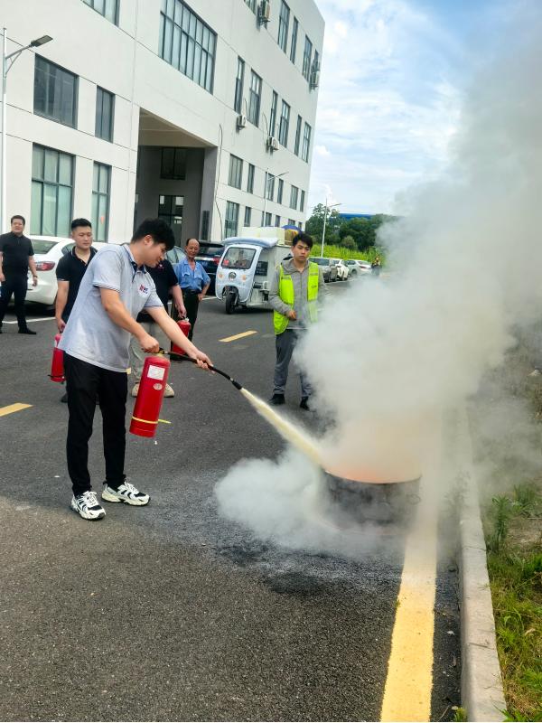 1751009241177097.jpg 滅火.jpg